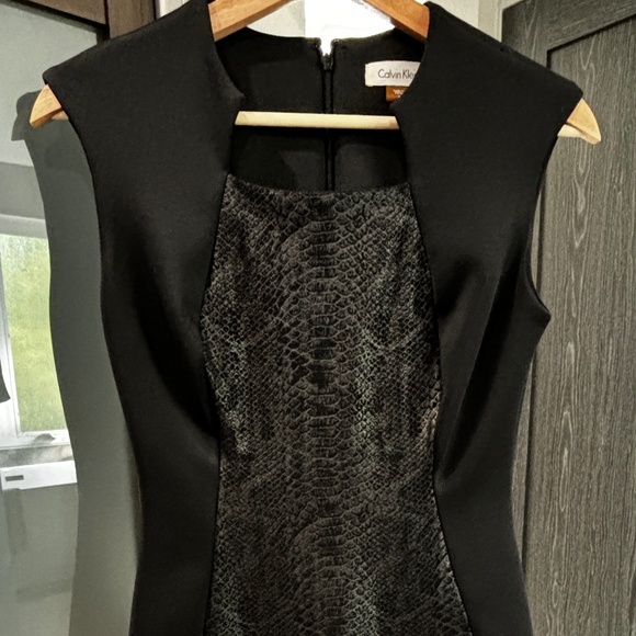 Calvin Klein Scuba Sheath Dress - Black w/Python Print Front Panel Size 2 - Picture 1 of 9